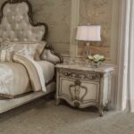 Platine De Royale Night Stand - Image 2